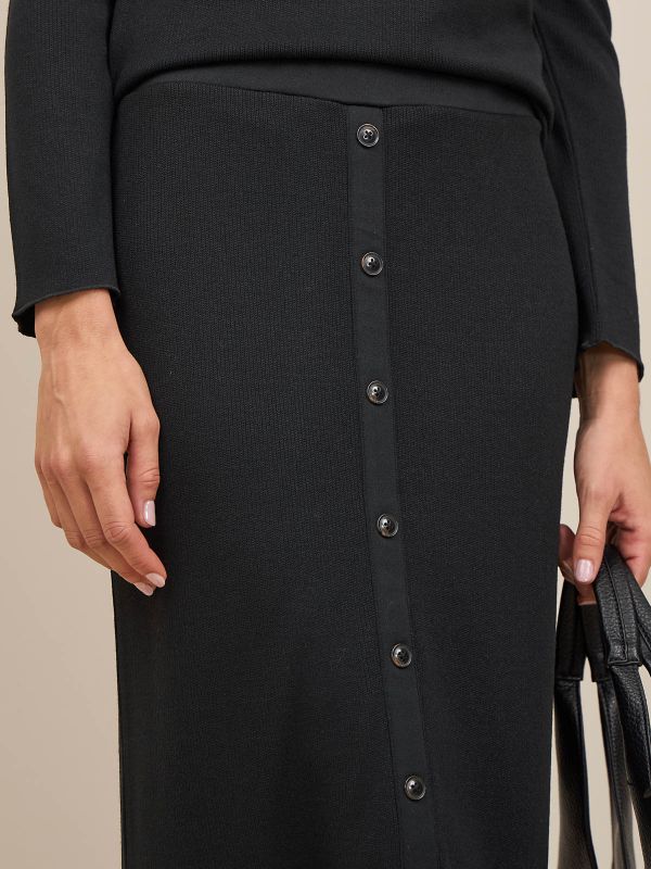 חצאית סריג כפתורים