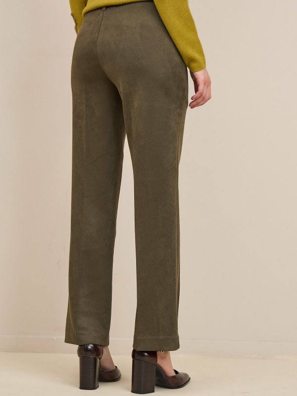 מכנסיים מבד מוטבע