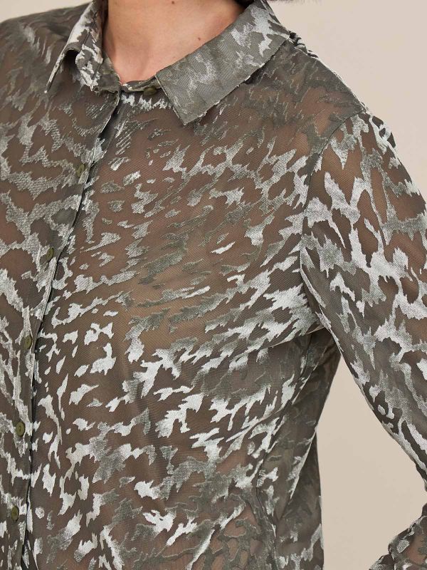 חולצת קטיפה צרובה