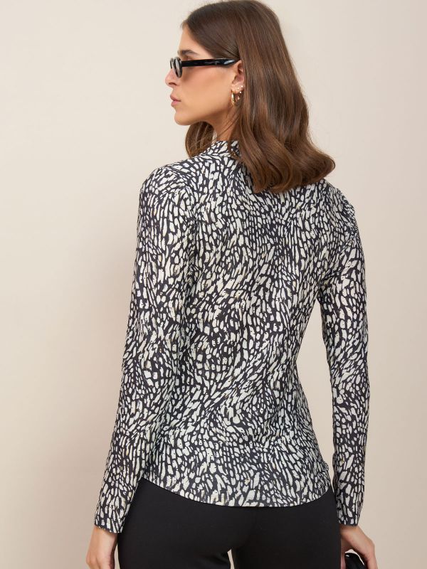 טישרט תחרה מודפסת