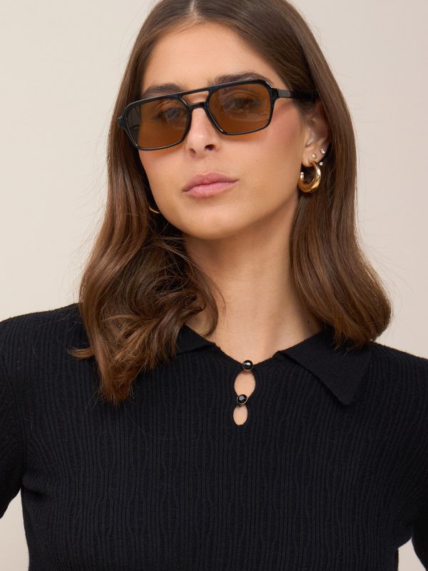 סריג ריב עם צווארון