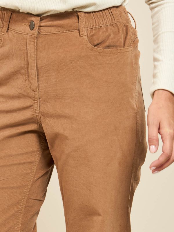 מכנסי קורדרוי מתרחבים