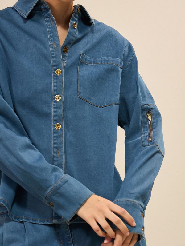 חולצת ליו ג’ינס