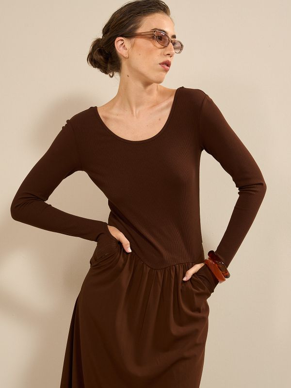 השמלה סתווית