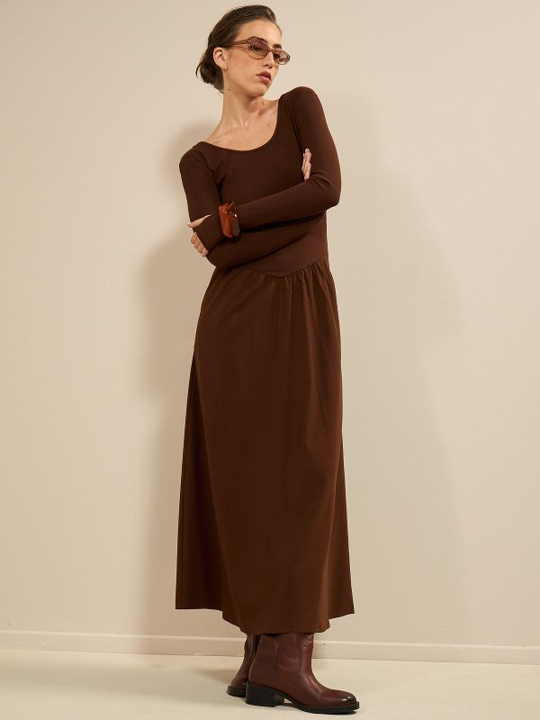 השמלה סתווית