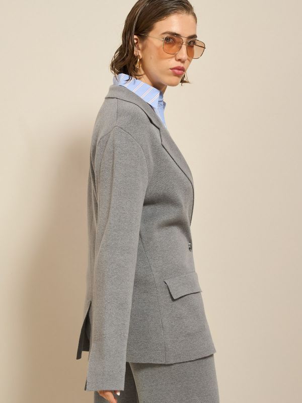 עליונית מחוייטת סריג