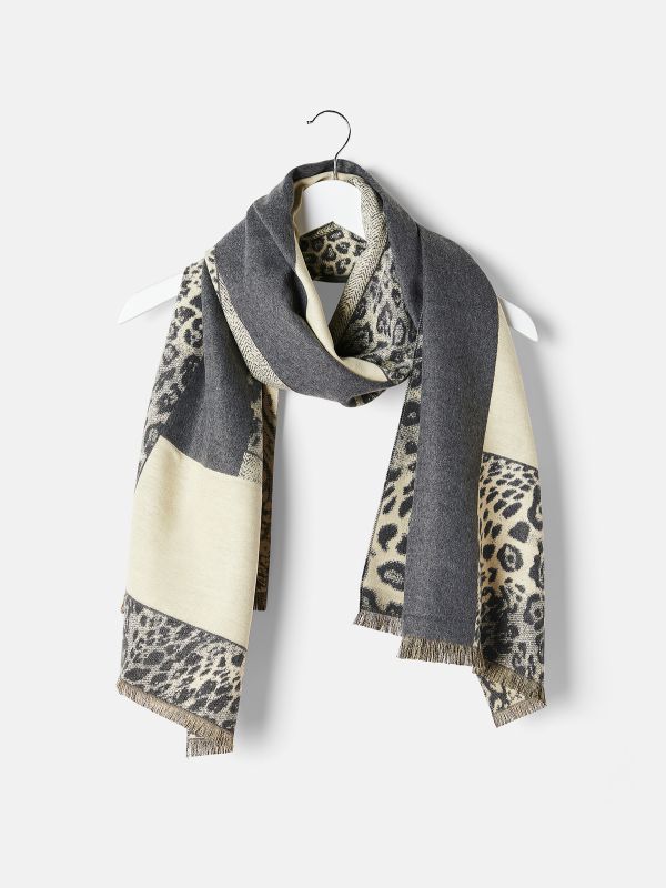 פשמינה קוביסטית מנומרת