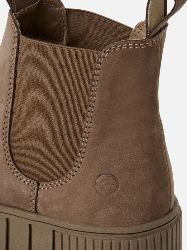 מגפונים סופר טרנד. צבע חום בז’. תמריס TAMARIS.