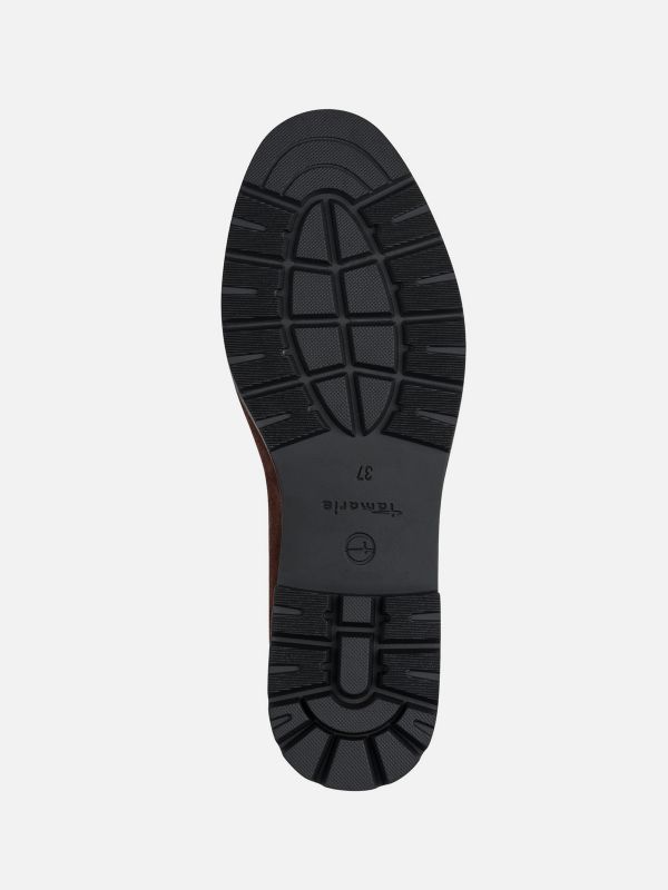 מוקסינים קלאסיים זמש צבע חום מוקה עם עיטור צמה מוזהב. תמריס TAMARIS.