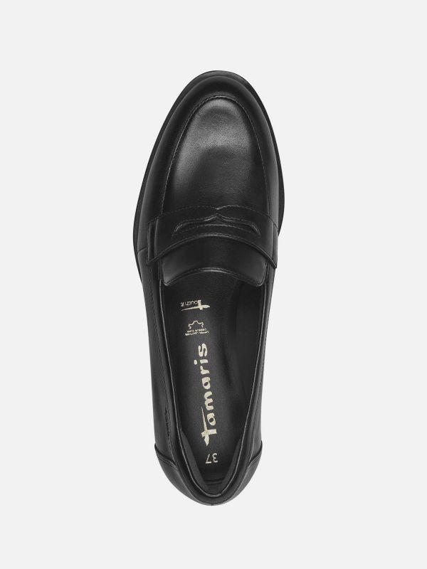 מוקסינים אלגנטיים מעור שחור עם עיטור קלאסי. תמריס TAMARIS.