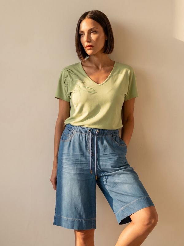 פרומו טישרט עם ריקמת עלה