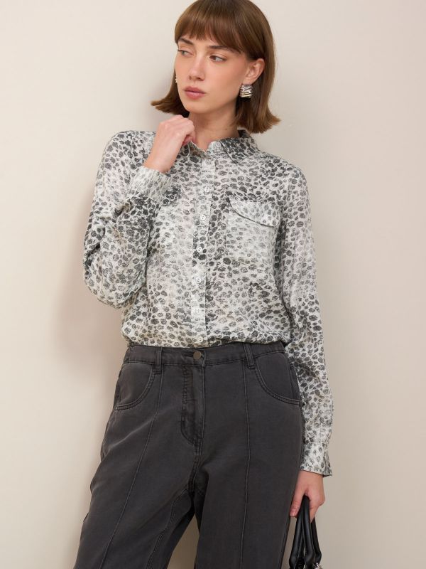 חולצה מודפסת מנומרת