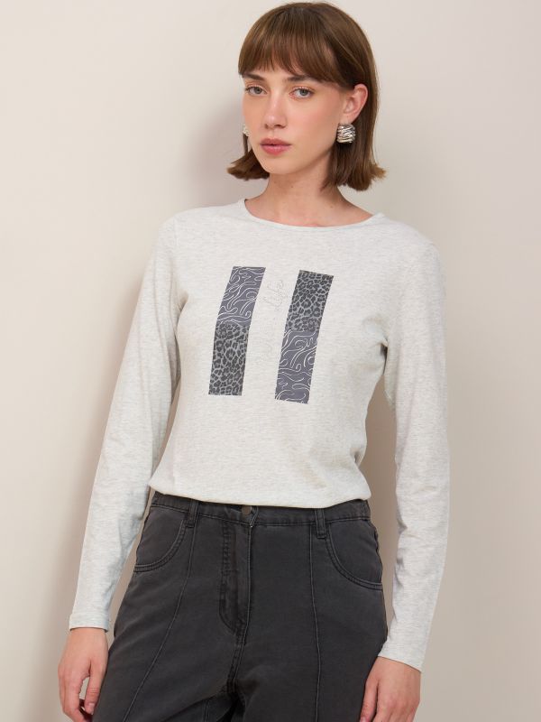 טישרט עם  דפוס