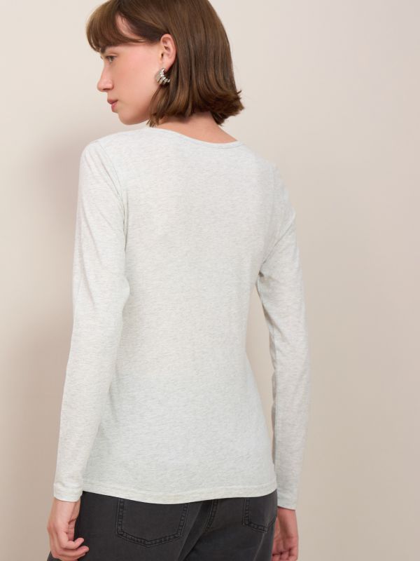 טישרט עם  דפוס