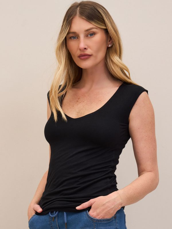 גופיה בסיסית V