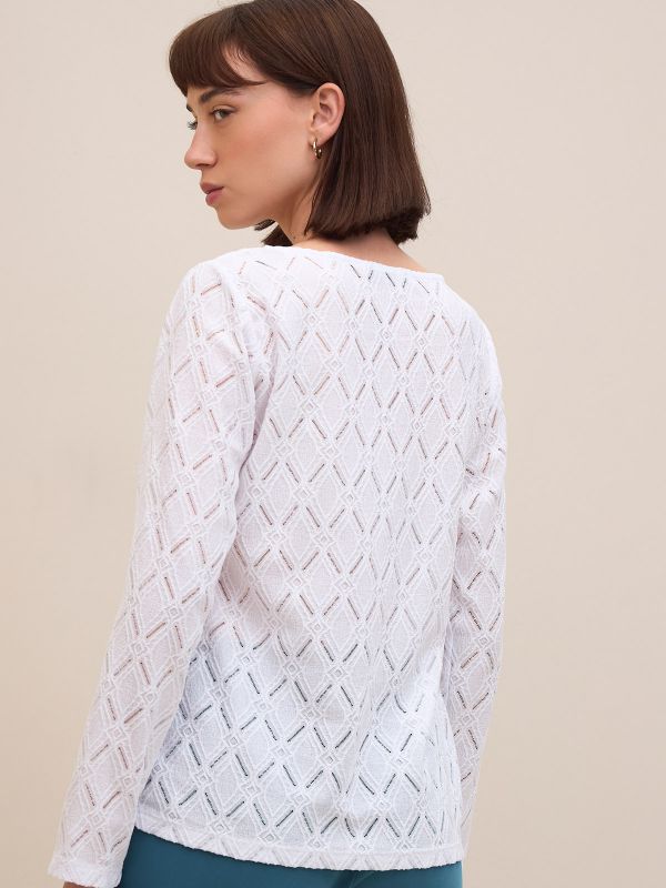 טי שרט תחרה מחשוף מכובע