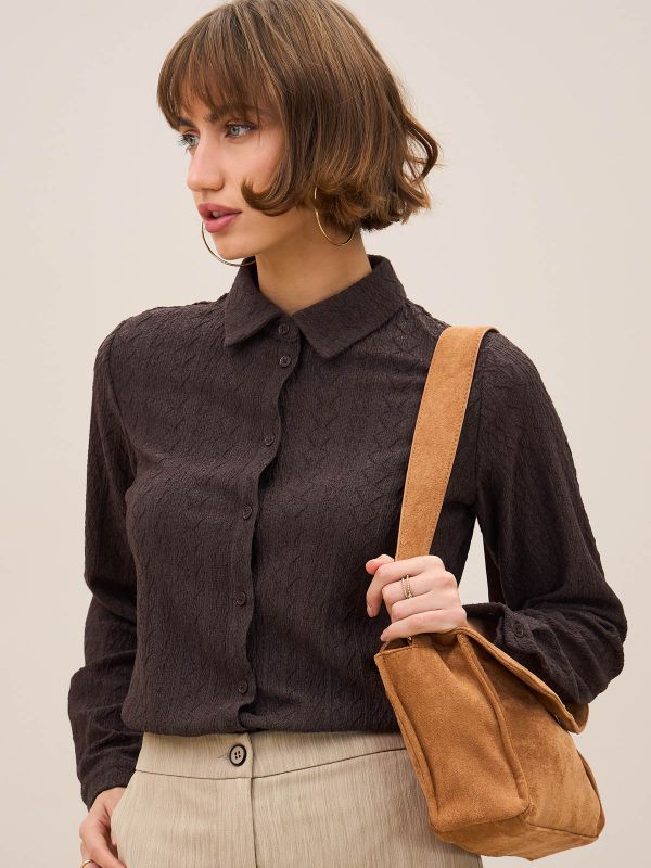 חולצת תחרה מכופתרת