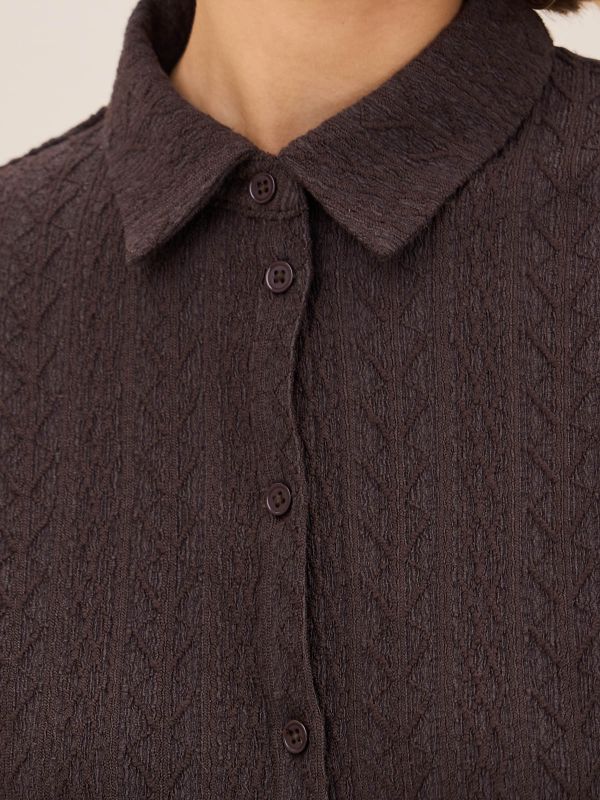 חולצת תחרה מכופתרת