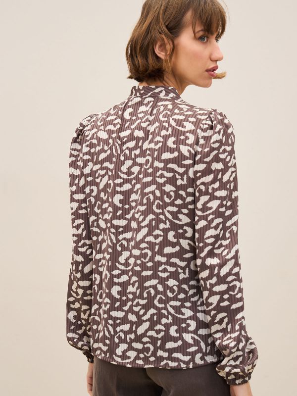 חולצה מודפסת