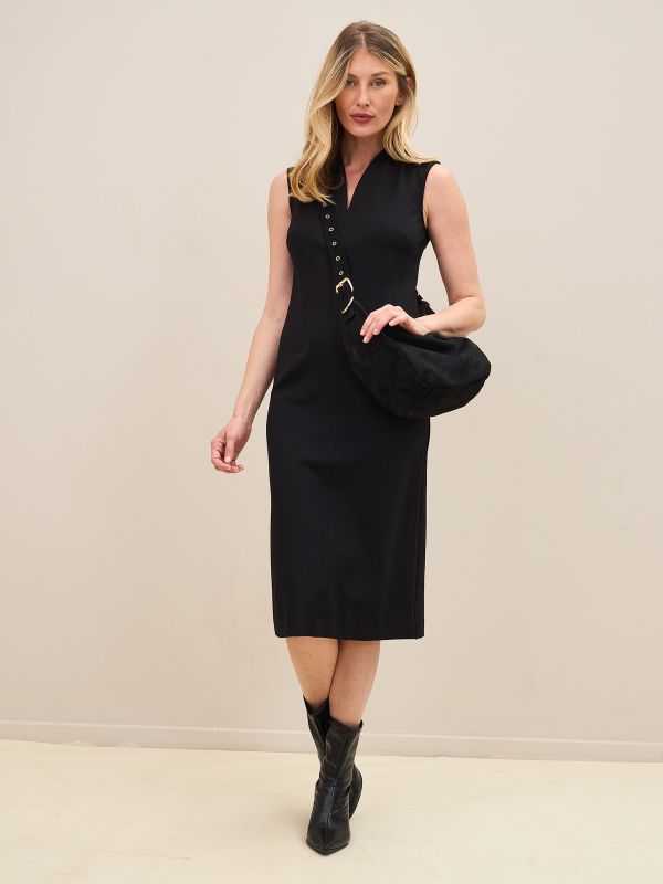 שמלה מחוייטת