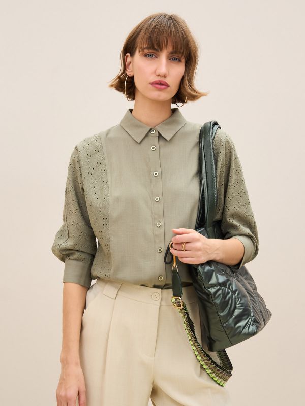 חולצת אריג שילוב תחרה