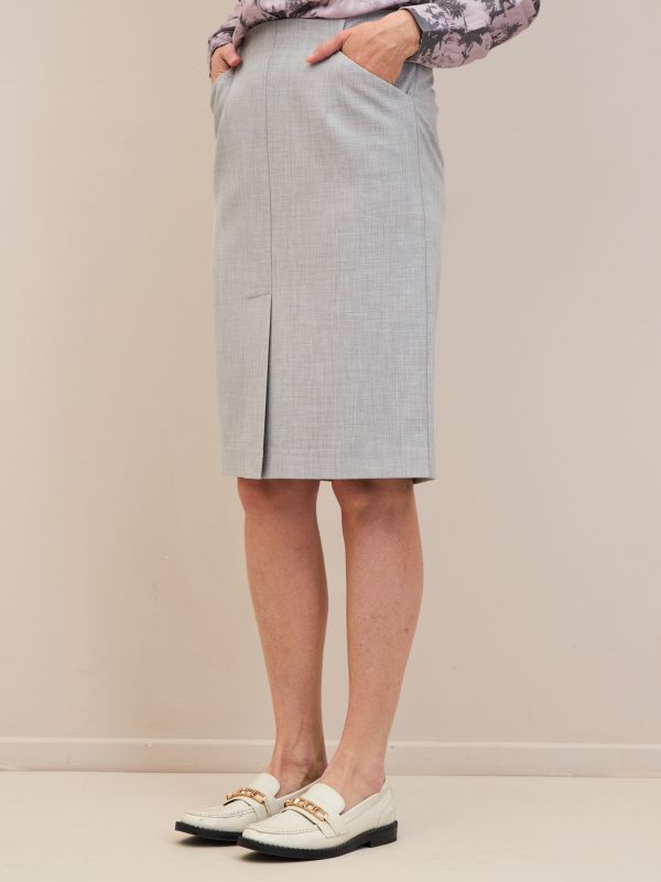 חצאית צרה מחוייטת