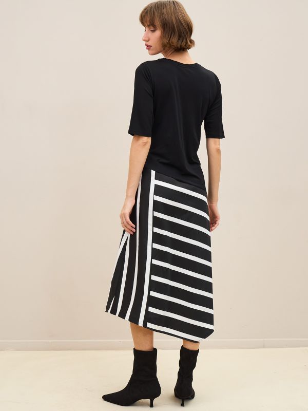 שמלת 2 בדים ופסים