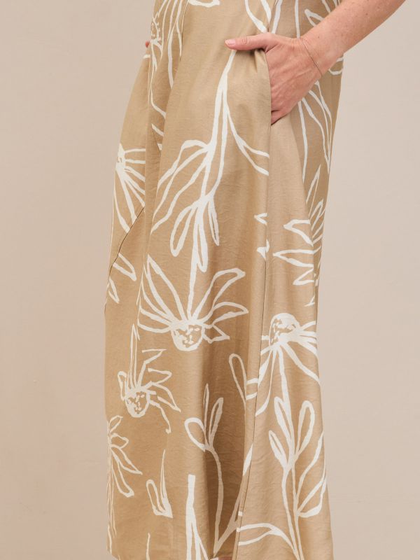 שמלת פשתן מתרחבת