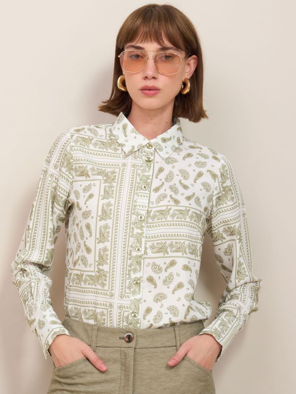 חולצה מכופתרת דפוס טלאים