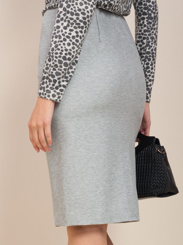 חצאית ג’רסי מחוייטת