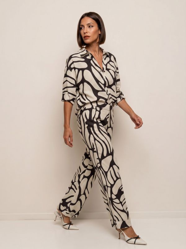 מכנסיים מודפסים