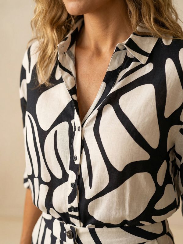 חולצת מכופתרת - דפוס