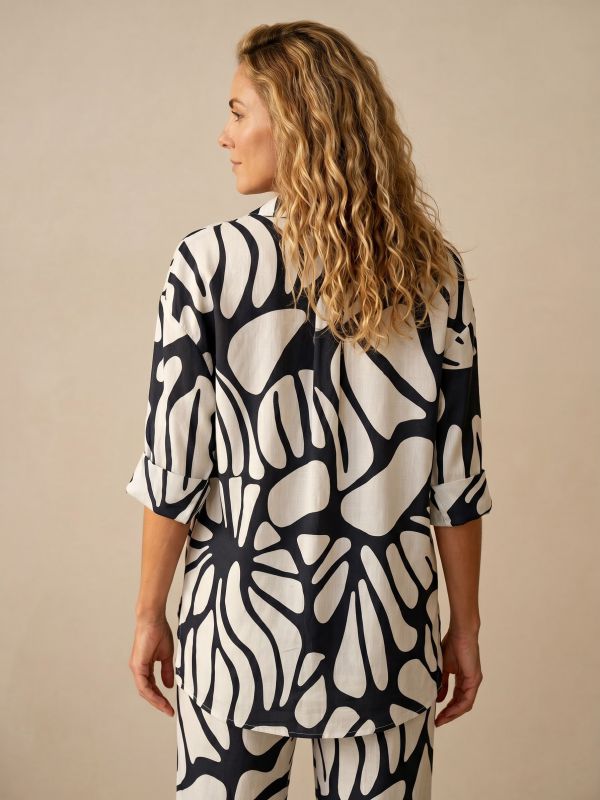 חולצת מכופתרת - דפוס