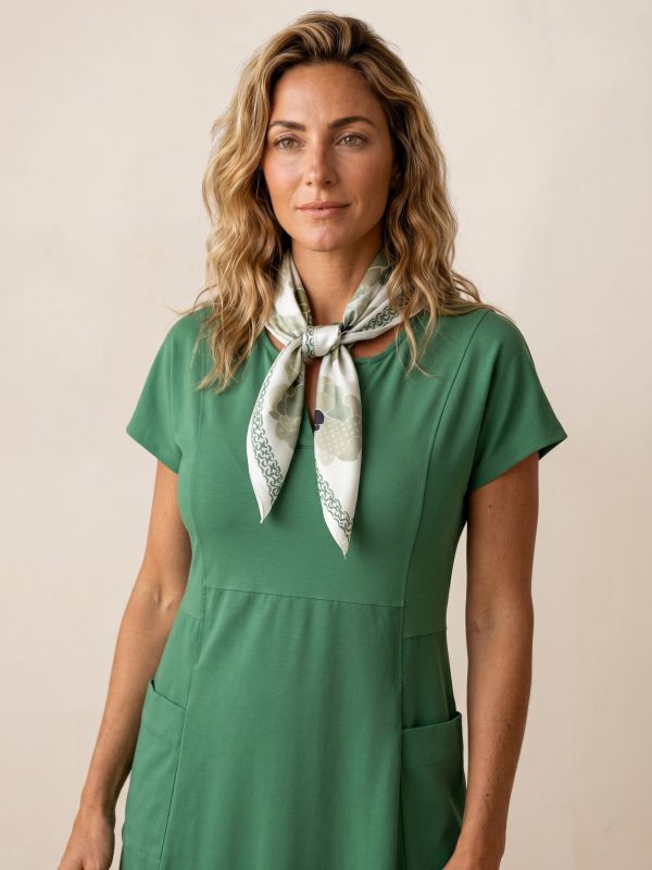 שמלה מ2 בדים