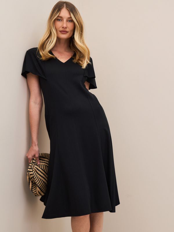 שמלה ארוכה מתרחבת