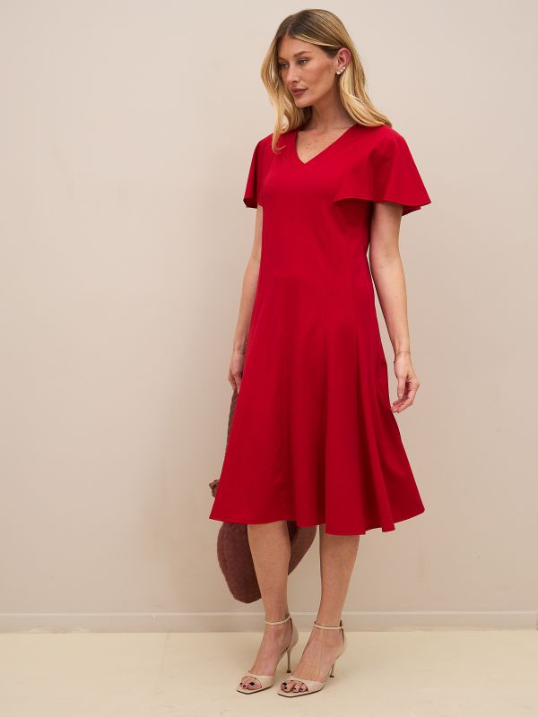 שמלה ארוכה מתרחבת