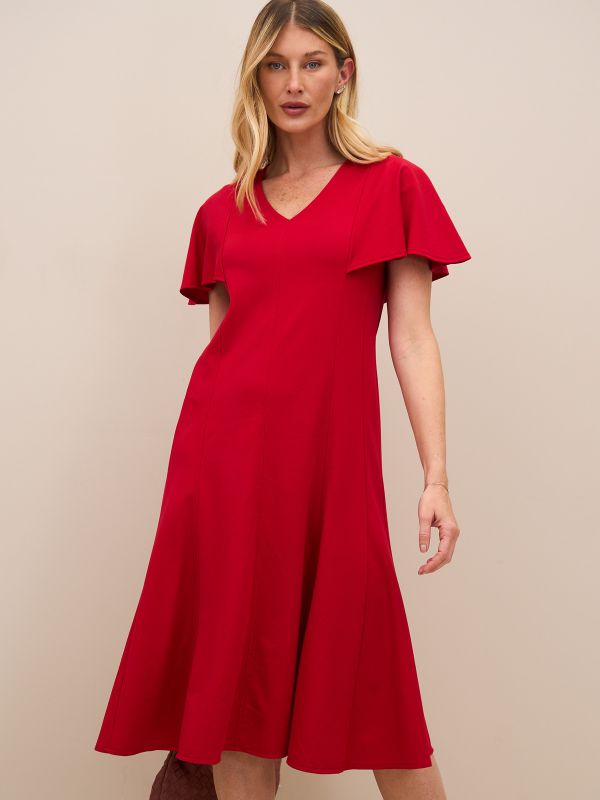 שמלה ארוכה מתרחבת