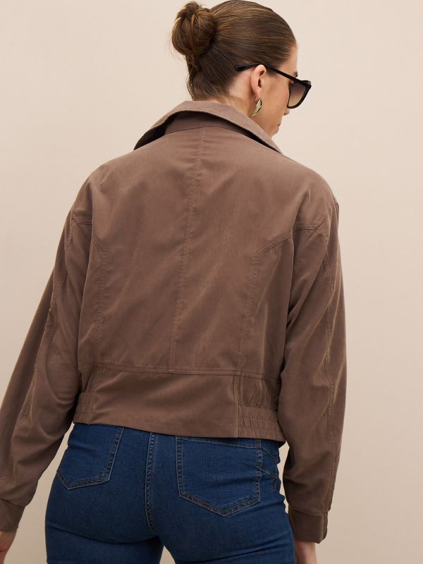 עליונית עם צוורון וLBC