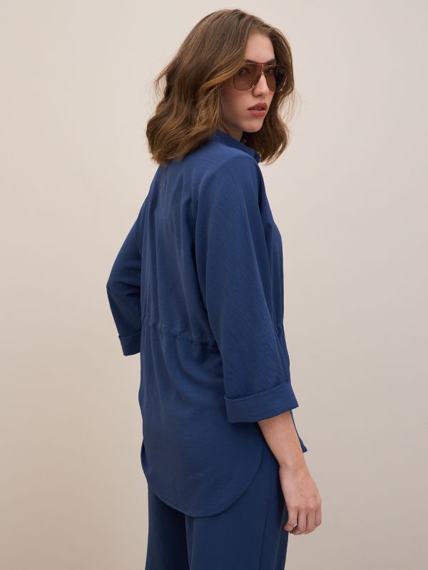 עליונית אוברסייז מכופתרת ושרוך במותן