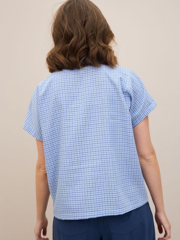 מכופתרת בוקסי משובצת