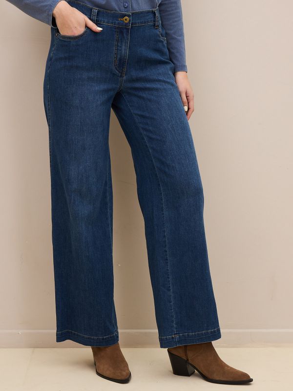 ג’ינס רגל מתרחבת וחגורה