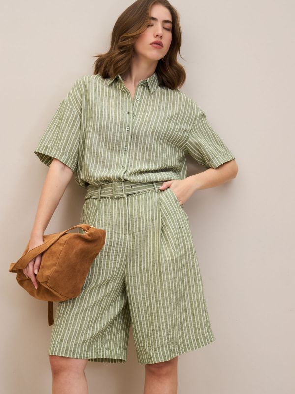 חולצה ריזורט פסים מכופתרת