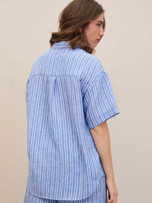 חולצה ריזורט פסים מכופתרת