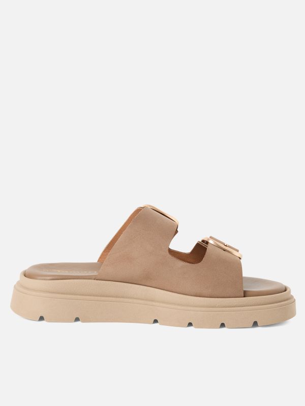 כפכפי נוחות מעור בעיצוב נקי ואופנתי. תמריס TAMARIS.