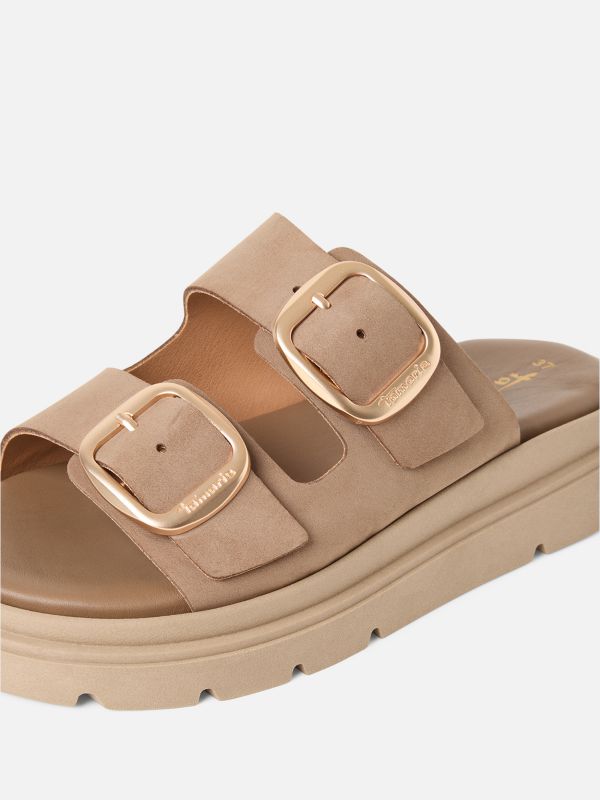 כפכפי נוחות מעור בעיצוב נקי ואופנתי. תמריס TAMARIS.