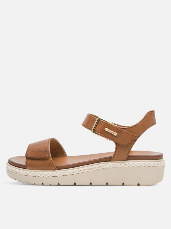 סנדל עור עם מדרס מרופד נשלף, סגירת סקוצ’. תמריס TAMARIS.