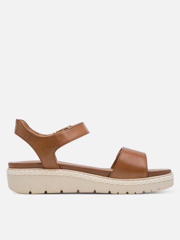 סנדל עור עם מדרס מרופד נשלף, סגירת סקוצ’. תמריס TAMARIS.