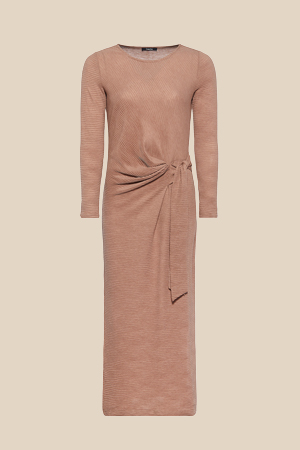 מעבר לעמוד שמלות